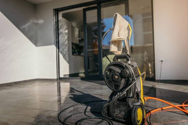 Best Soft Washing for Delicate Surfaces in Alondra Park, CA